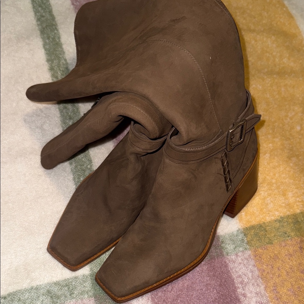 Vince Camuto Brown Heeled Boots